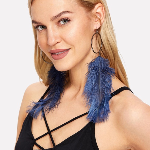 Jewelry - Vintage Fashion Pierced Feather Earrings